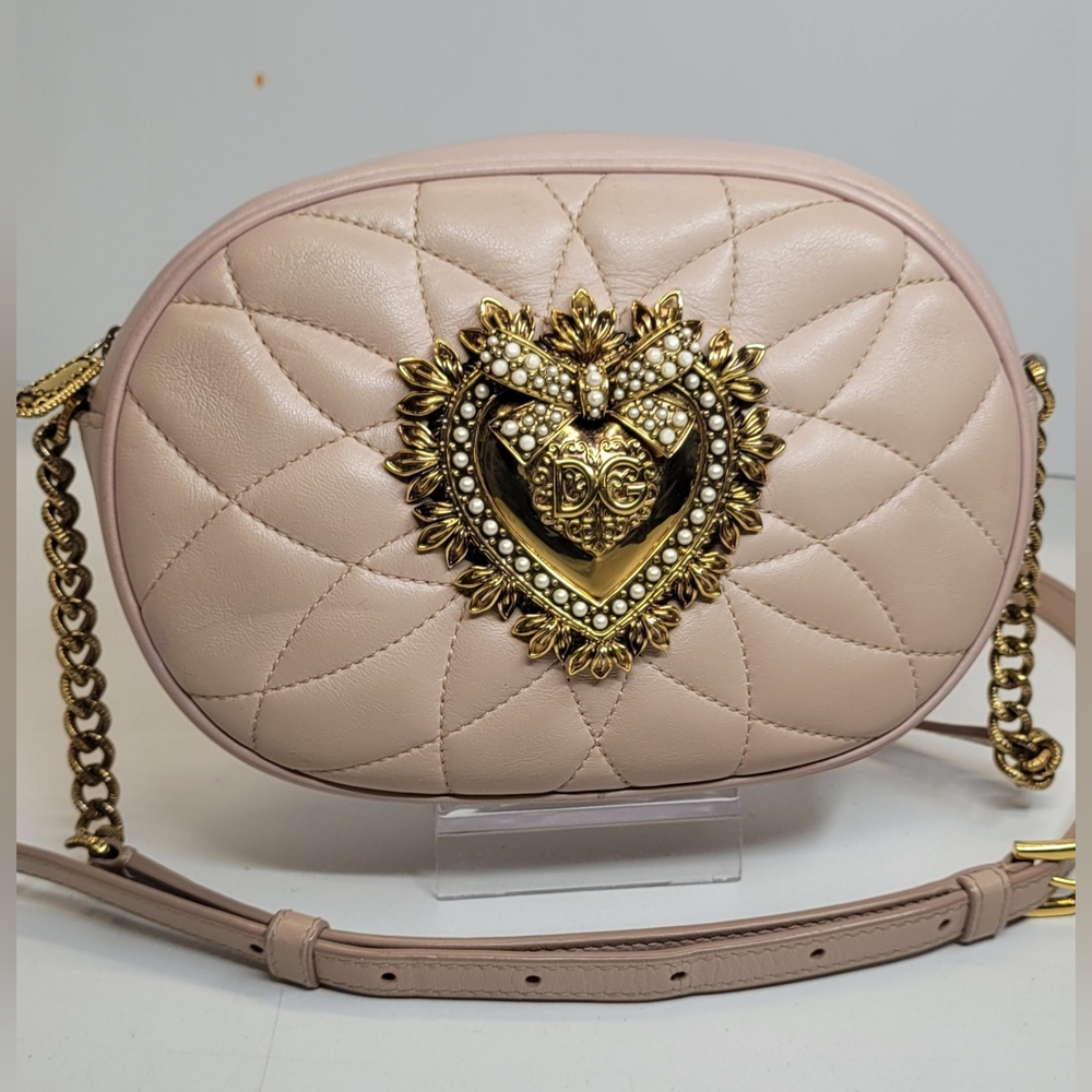 SOLD!! Dolce & Gabbana Devotion Sacred Heart Pink Calfskin Crossbody Bag - Picture 2 of 15
